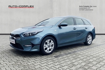 Kombi 1,5 T M 160 KM Salon PL maual